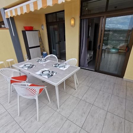 Vivaldi Apartment Лос Кристианос Екстериор снимка
