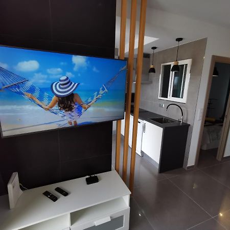 Vivaldi Apartment Лос Кристианос Екстериор снимка