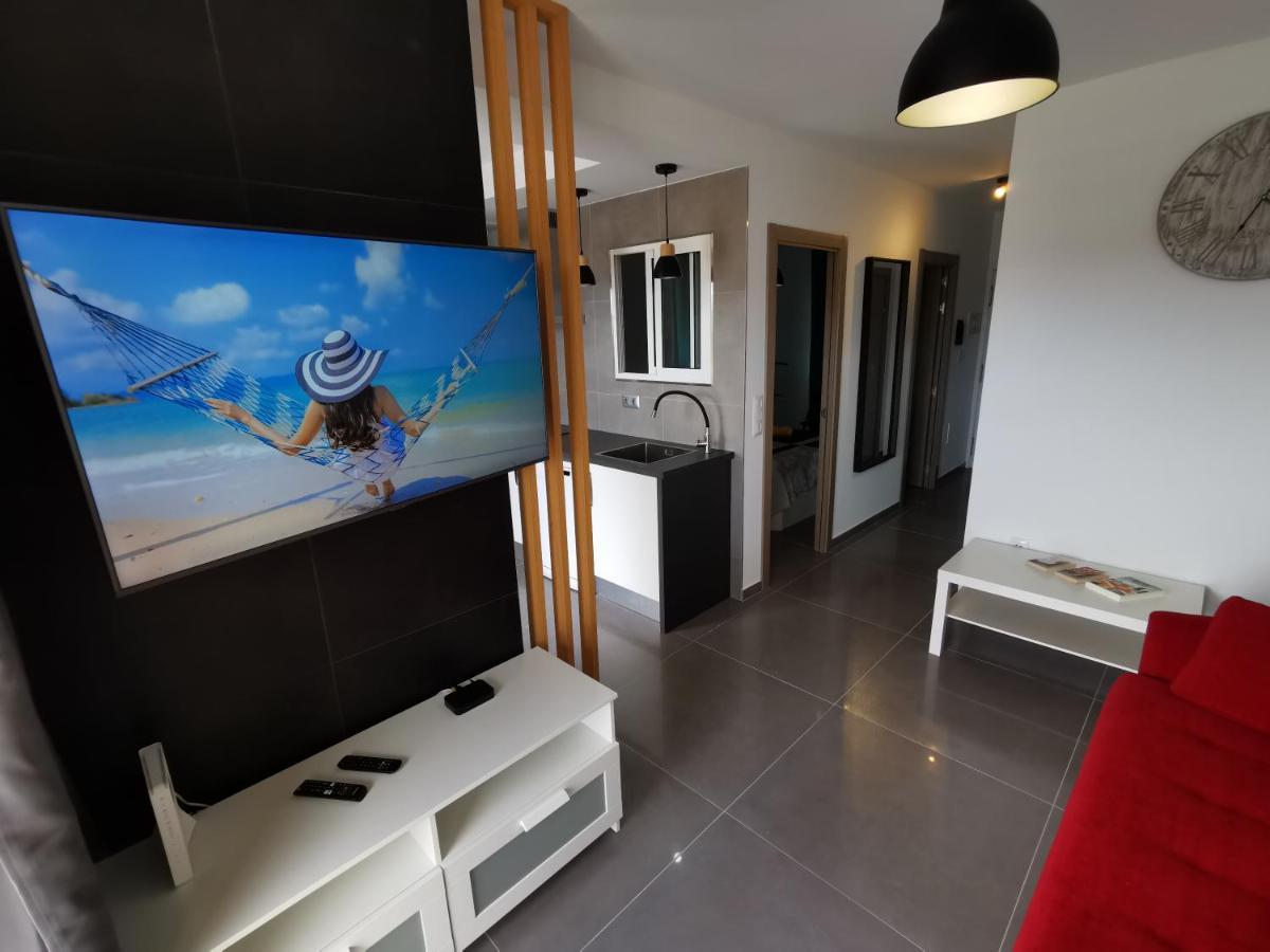 Vivaldi Apartment Лос Кристианос Екстериор снимка