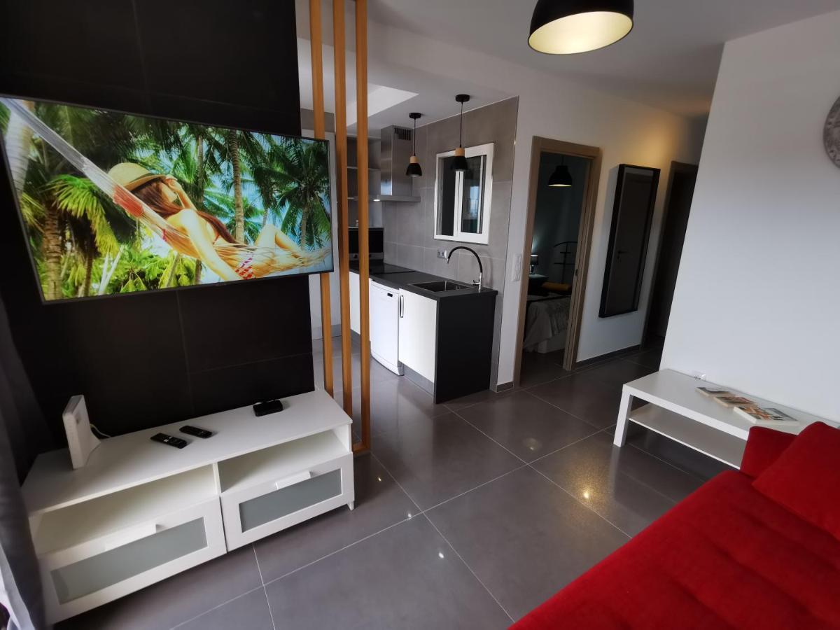 Vivaldi Apartment Лос Кристианос Екстериор снимка