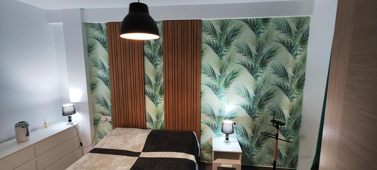 Vivaldi Apartment Лос Кристианос Екстериор снимка