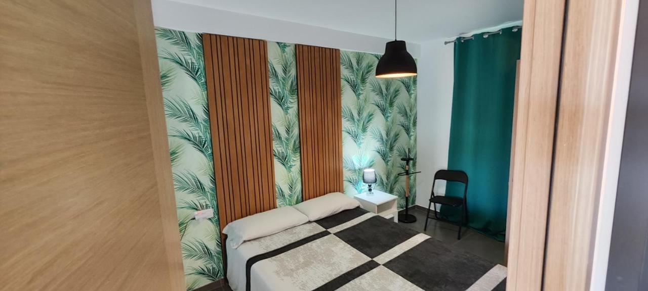 Vivaldi Apartment Лос Кристианос Екстериор снимка